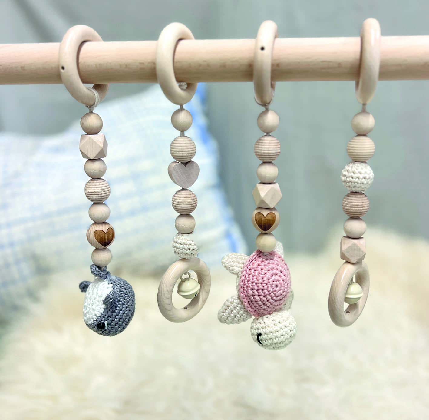 Holzperlen Spielbogen Anhänger "Häkeltiere" - Bastelset
