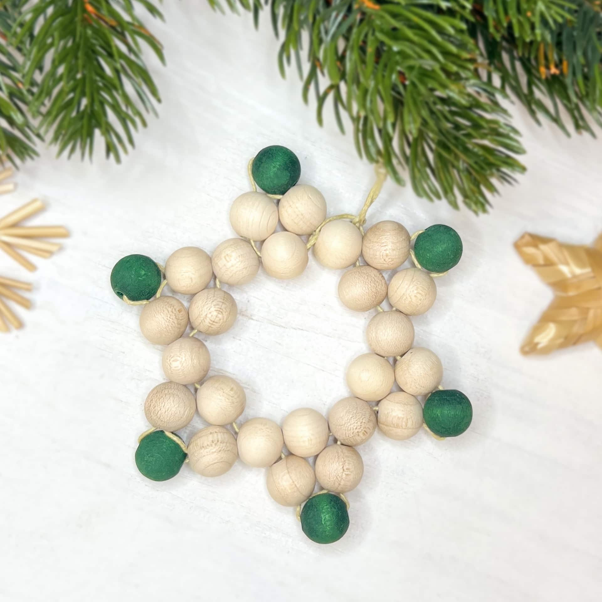 Bastelset Perlen-Stern Anhänger Weihnachten • grün