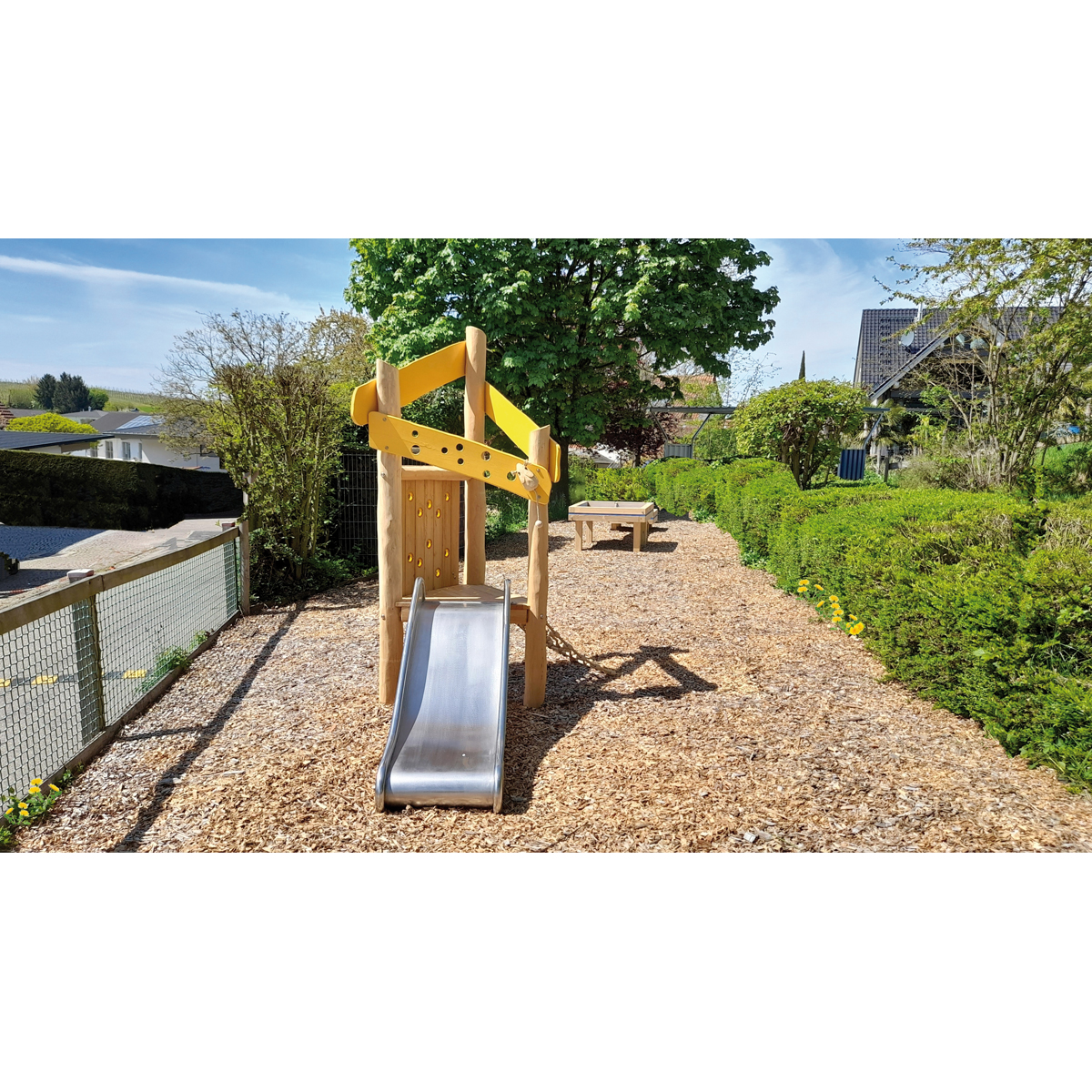 U3-Spielturm Dreikäsehoch mit Stahlanker