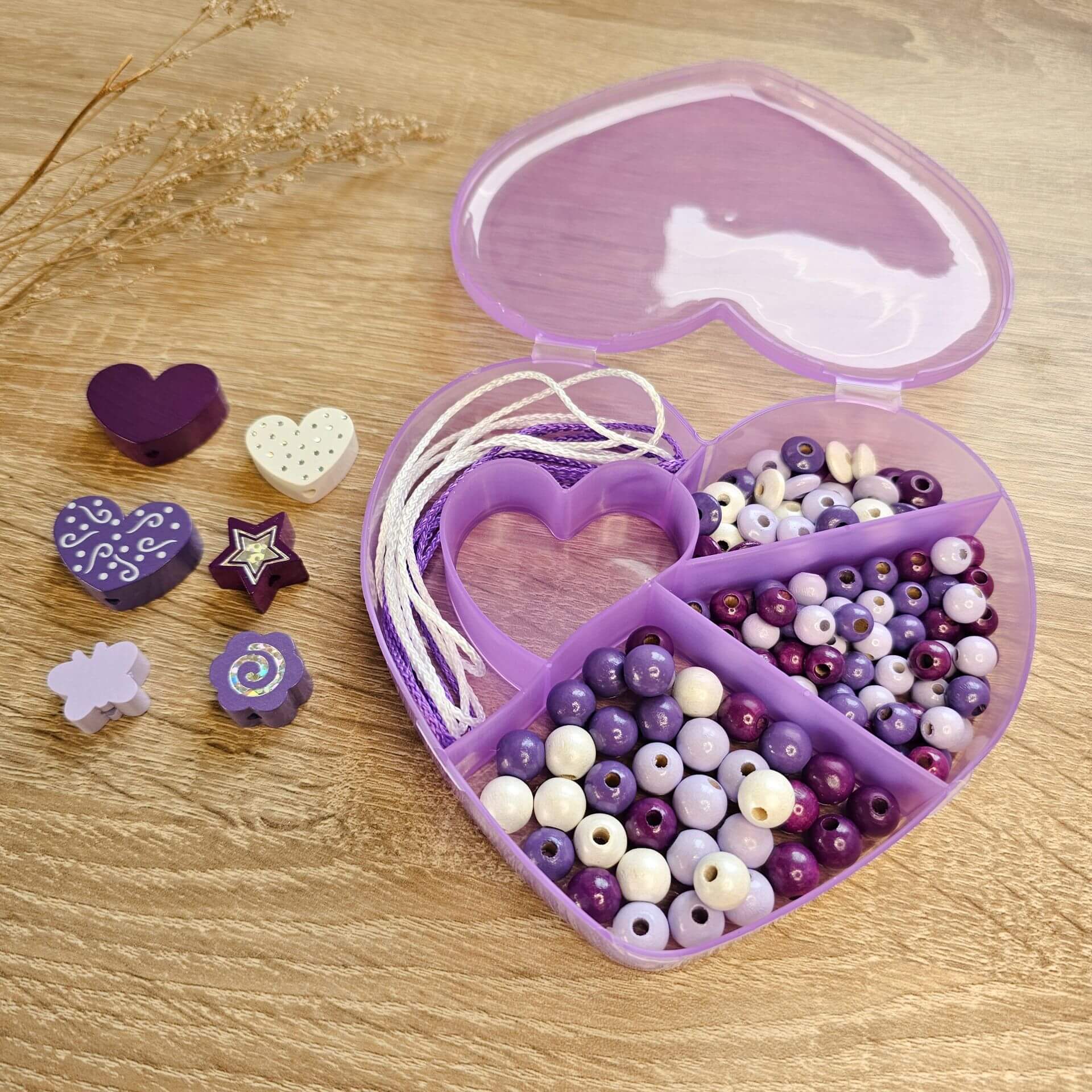 Holzperlen-Mix Herzbox "lila"