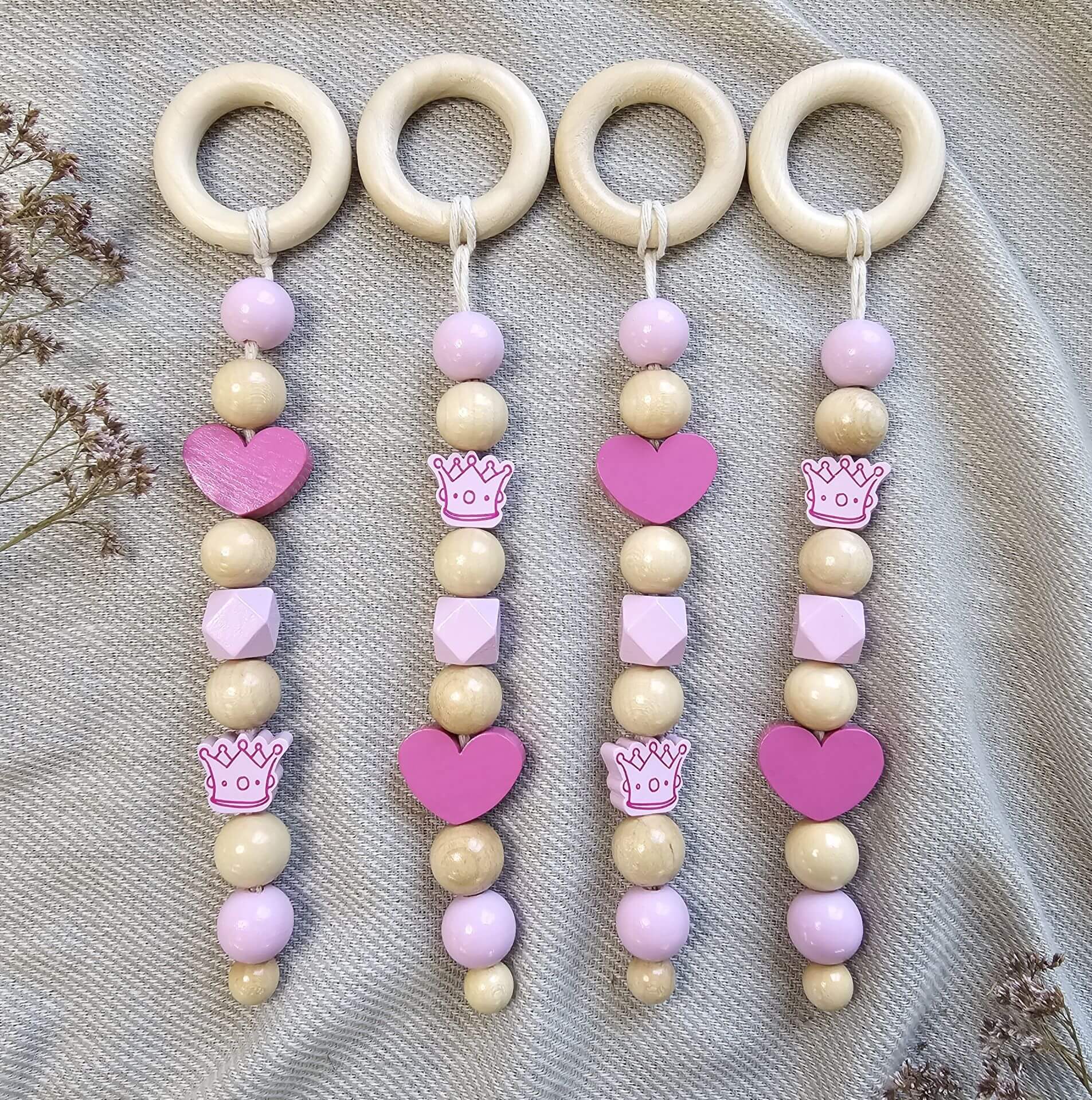 Holzperlen Spielbogen Anhänger "Krone rosa" - Bastelset