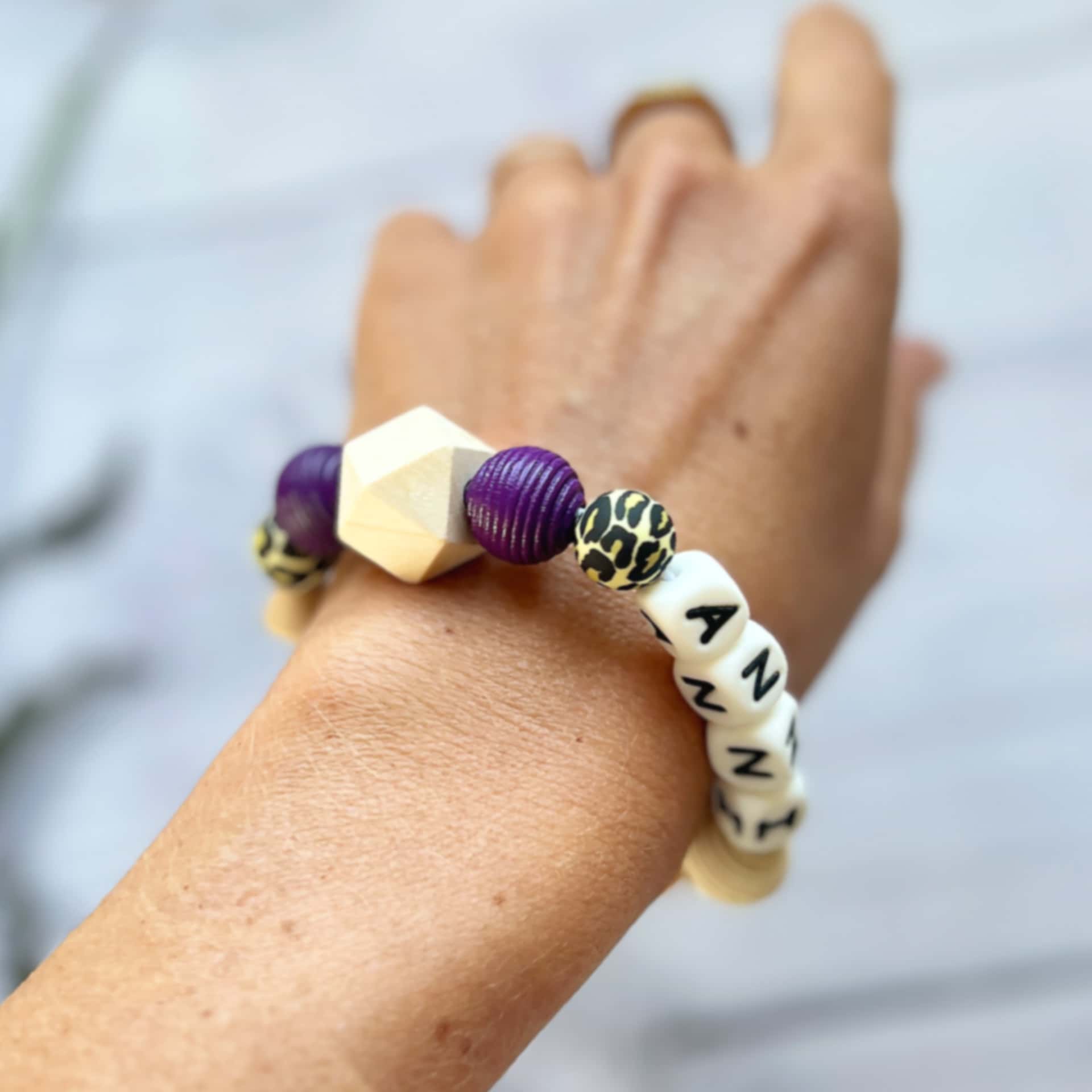 Stillarmband mit Holzperlen "Leo" Bastelset